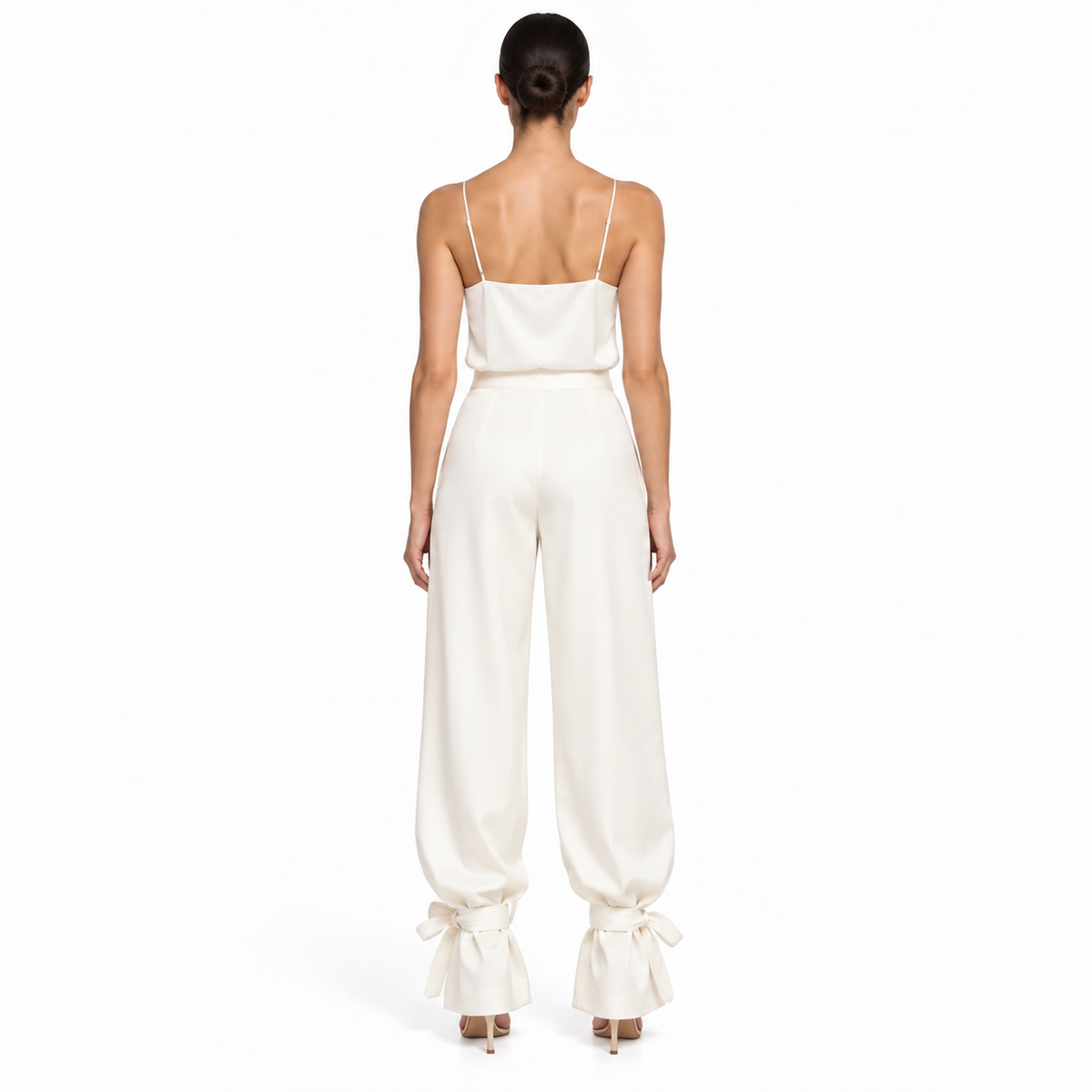 PANTALON CON LAZO EN BOTA